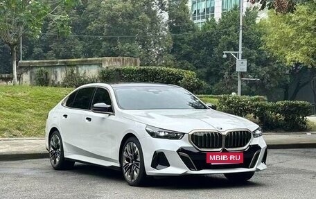 BMW 5 серия, 2024 год, 7 000 000 рублей, 3 фотография