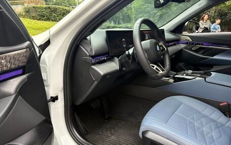 BMW 5 серия, 2024 год, 7 000 000 рублей, 7 фотография