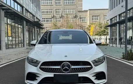 Mercedes-Benz A-Класс, 2022 год, 1 515 200 рублей, 2 фотография