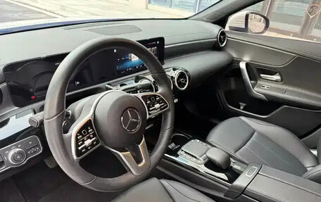 Mercedes-Benz A-Класс, 2022 год, 1 515 200 рублей, 14 фотография