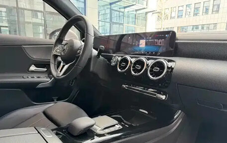 Mercedes-Benz A-Класс, 2022 год, 1 515 200 рублей, 18 фотография