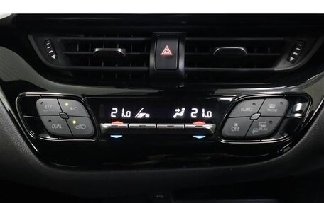 Toyota C-HR I рестайлинг, 2021 год, 1 720 010 рублей, 8 фотография