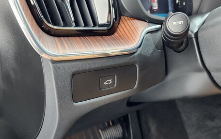 Volvo XC60 II, 2025 год, 5 770 000 рублей, 13 фотография