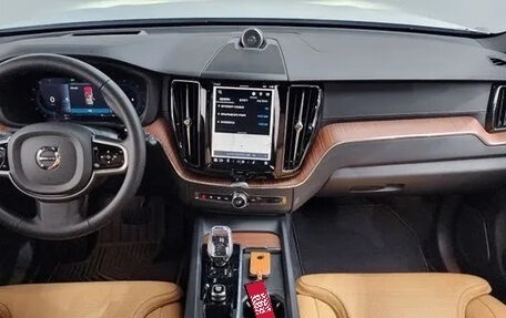 Volvo XC60 II, 2025 год, 5 770 000 рублей, 6 фотография