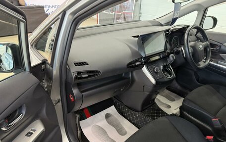Toyota Wish II, 2009 год, 1 399 000 рублей, 12 фотография