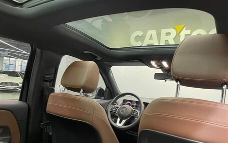 Mercedes-Benz GLB, 2021 год, 2 300 000 рублей, 30 фотография