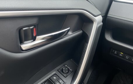 Toyota RAV4, 2025 год, 4 180 000 рублей, 11 фотография