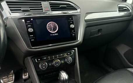 Volkswagen Tiguan II, 2019 год, 2 048 000 рублей, 10 фотография