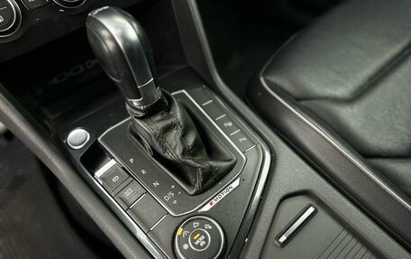 Volkswagen Tiguan II, 2019 год, 2 048 000 рублей, 11 фотография