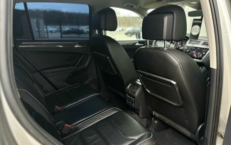 Volkswagen Tiguan II, 2019 год, 2 048 000 рублей, 24 фотография