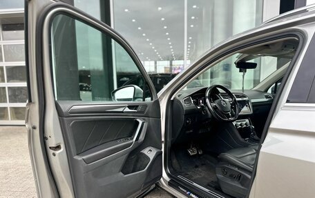 Volkswagen Tiguan II, 2019 год, 2 048 000 рублей, 13 фотография