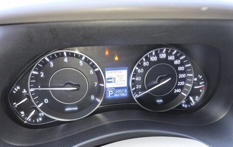 Nissan Patrol, 2011 год, 1 975 000 рублей, 8 фотография