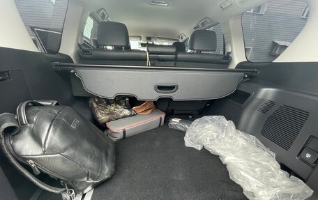 Toyota Land Cruiser Prado 150 рестайлинг 2, 2022 год, 8 499 999 рублей, 17 фотография