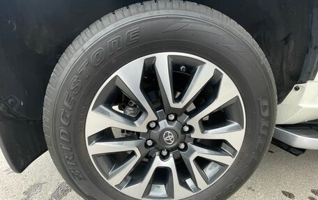 Toyota Land Cruiser Prado 150 рестайлинг 2, 2022 год, 8 499 999 рублей, 19 фотография