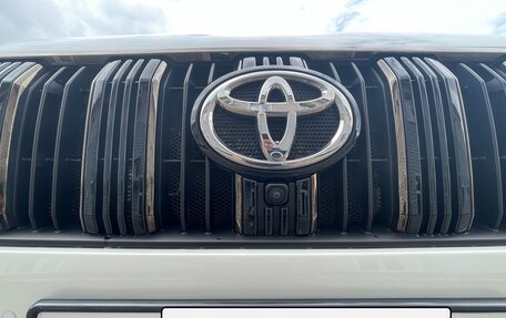 Toyota Land Cruiser Prado 150 рестайлинг 2, 2022 год, 8 499 999 рублей, 22 фотография