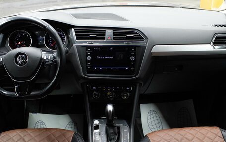 Volkswagen Tiguan II, 2020 год, 2 289 000 рублей, 10 фотография