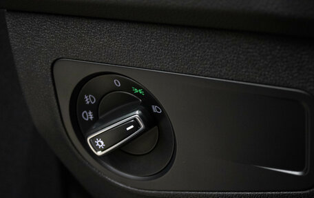 Volkswagen Tiguan II, 2020 год, 2 289 000 рублей, 16 фотография