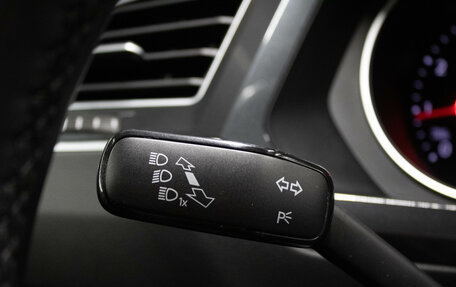 Volkswagen Tiguan II, 2020 год, 2 289 000 рублей, 17 фотография