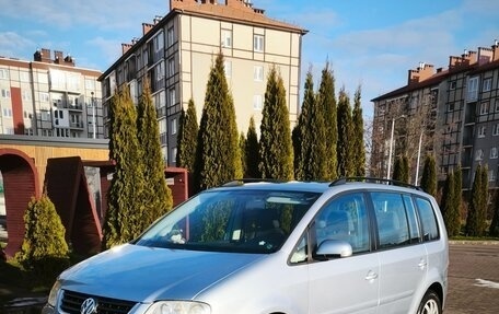 Volkswagen Touran III, 2006 год, 770 000 рублей, 1 фотография