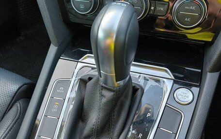 Volkswagen Passat B8 рестайлинг, 2015 год, 1 899 999 рублей, 8 фотография