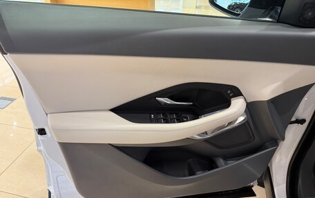 Jaguar E-Pace, 2018 год, 2 300 000 рублей, 9 фотография