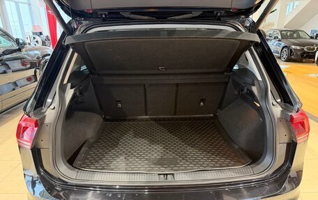 Volkswagen Tiguan II, 2018 год, 2 500 000 рублей, 6 фотография