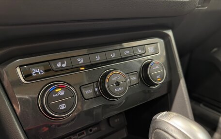 Volkswagen Tiguan II, 2018 год, 2 500 000 рублей, 16 фотография