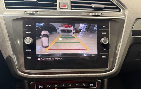 Volkswagen Tiguan II, 2018 год, 2 500 000 рублей, 17 фотография