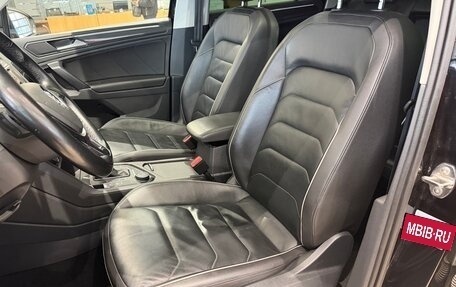 Volkswagen Tiguan II, 2018 год, 2 500 000 рублей, 9 фотография