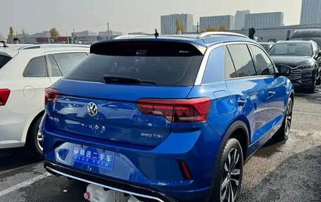 Volkswagen T-Roc I, 2022 год, 1 680 111 рублей, 3 фотография