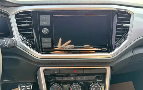 Volkswagen T-Roc I, 2022 год, 1 680 111 рублей, 11 фотография