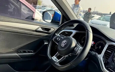 Volkswagen T-Roc I, 2022 год, 1 680 111 рублей, 18 фотография