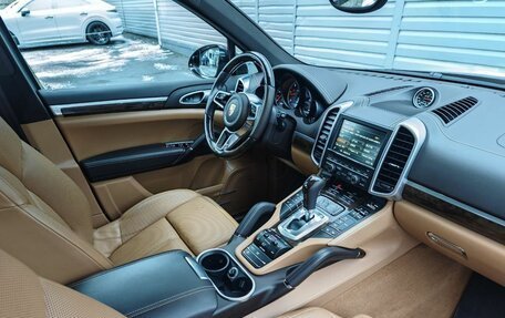 Porsche Cayenne III, 2016 год, 5 297 000 рублей, 22 фотография