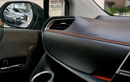 Toyota Sienta II, 2019 год, 1 450 000 рублей, 28 фотография