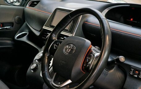 Toyota Sienta II, 2019 год, 1 450 000 рублей, 14 фотография