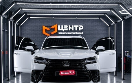 Lexus LX, 2022 год, 14 700 000 рублей, 2 фотография