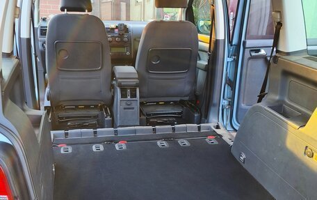 Volkswagen Touran III, 2006 год, 770 000 рублей, 21 фотография