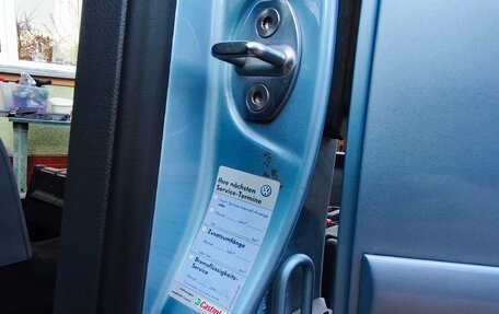 Volkswagen Touran III, 2006 год, 770 000 рублей, 24 фотография