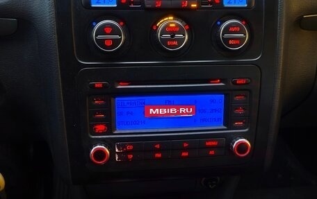 Volkswagen Touran III, 2006 год, 770 000 рублей, 33 фотография