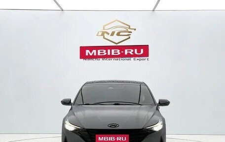 Hyundai Elantra, 2022 год, 1 290 000 рублей, 2 фотография