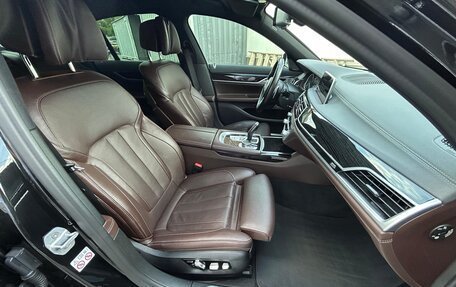 BMW 7 серия, 2018 год, 4 435 000 рублей, 14 фотография