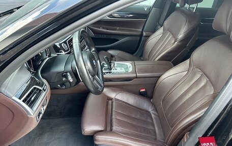 BMW 7 серия, 2018 год, 4 435 000 рублей, 18 фотография