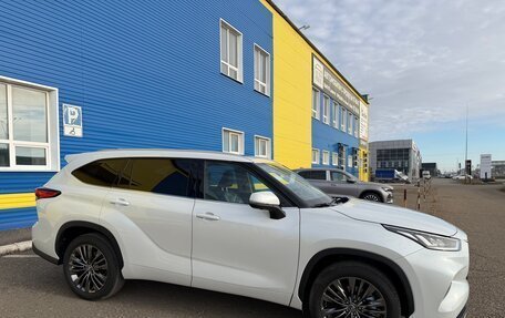 Toyota Highlander, 2025 год, 5 750 000 рублей, 4 фотография