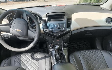 Chevrolet Cruze II, 2012 год, 685 000 рублей, 7 фотография