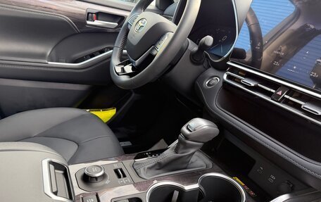 Toyota Highlander, 2025 год, 5 750 000 рублей, 20 фотография