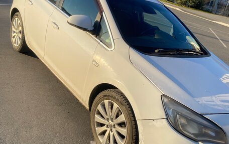 Opel Astra J, 2011 год, 720 000 рублей, 3 фотография
