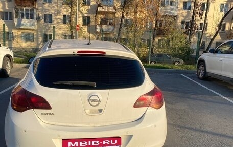 Opel Astra J, 2011 год, 720 000 рублей, 5 фотография