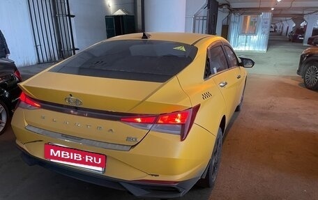 Hyundai Elantra, 2022 год, 1 700 000 рублей, 5 фотография