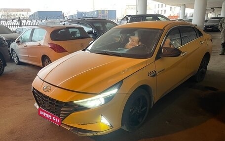 Hyundai Elantra, 2022 год, 1 700 000 рублей, 3 фотография