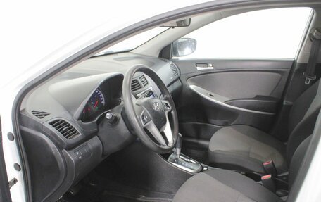 Hyundai Solaris II рестайлинг, 2013 год, 770 000 рублей, 16 фотография